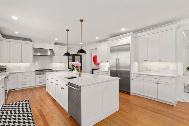 6 Wiswall Rd, Newton, MA 02459