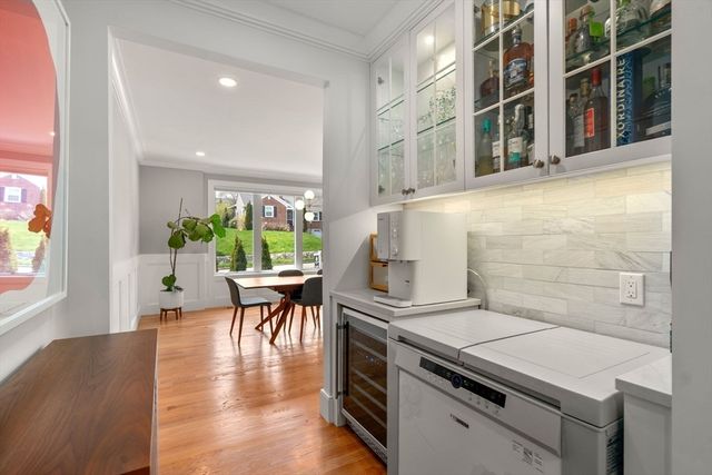 6 Wiswall Rd, Newton, MA 02459