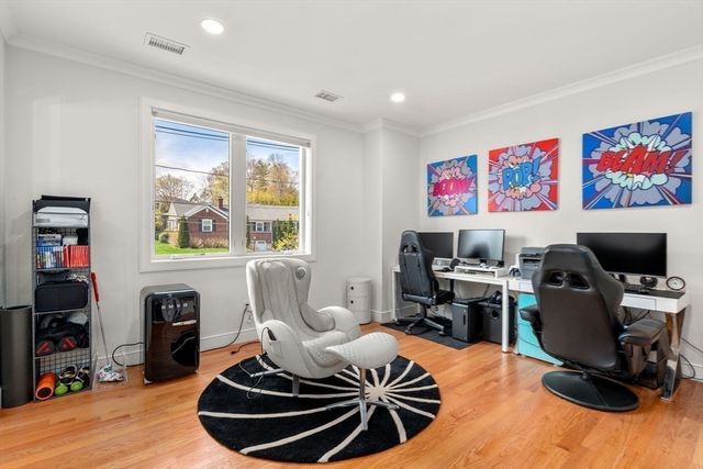 6 Wiswall Rd, Newton, MA 02459