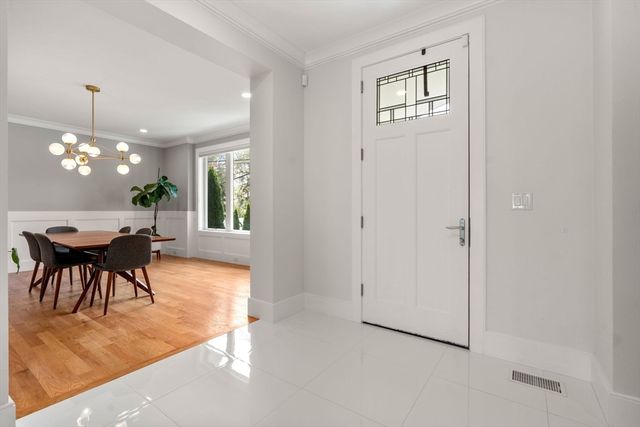 6 Wiswall Rd, Newton, MA 02459