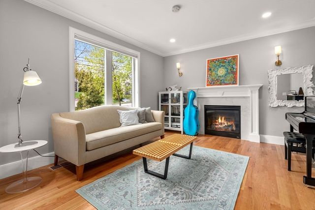 6 Wiswall Rd, Newton, MA 02459