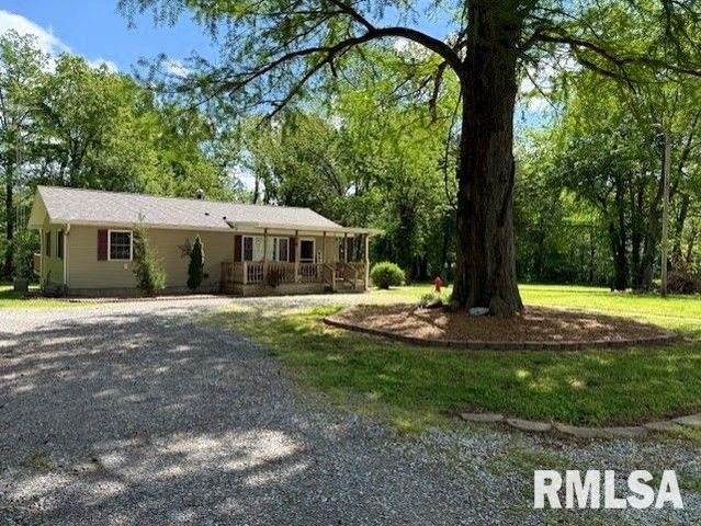 202 & 204 Mine Avenue, West Frankfort, IL 62896