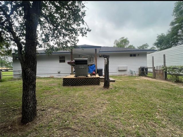 3015 State Highway 19, Huntsville, TX 77320