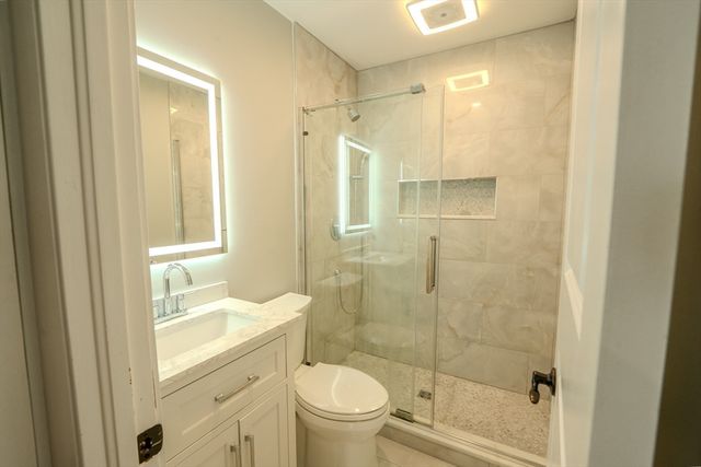 40 Oneida Ave, Brockton, MA 02301