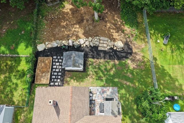 40 Oneida Ave, Brockton, MA 02301
