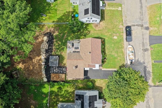 40 Oneida Ave, Brockton, MA 02301