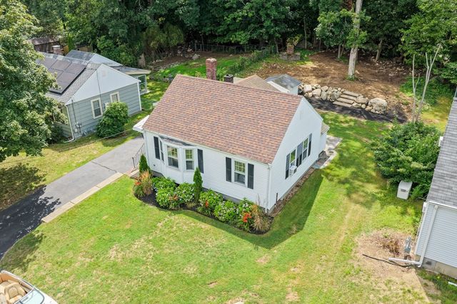 40 Oneida Ave, Brockton, MA 02301
