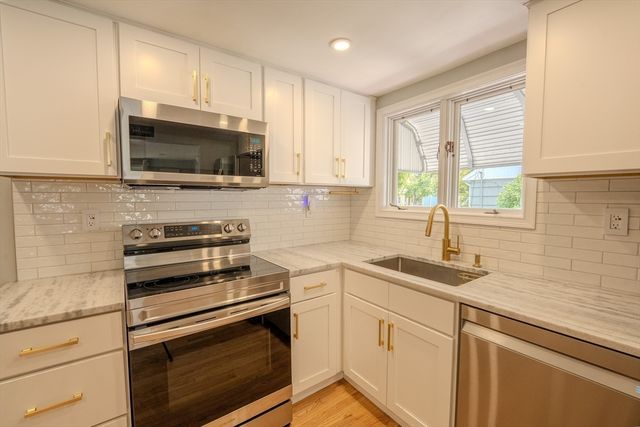 40 Oneida Ave, Brockton, MA 02301