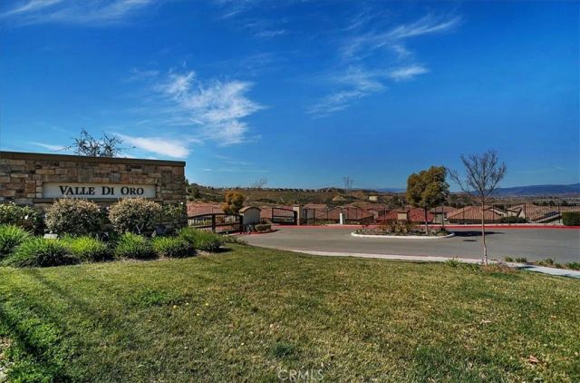 19845 Via Kalban, Newhall, CA 91321