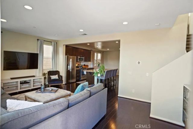 19845 Via Kalban, Newhall, CA 91321