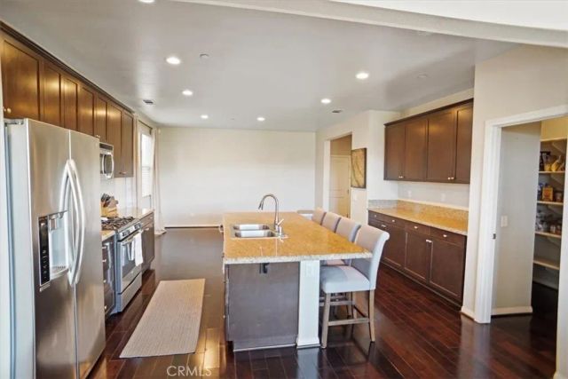 19845 Via Kalban, Newhall, CA 91321