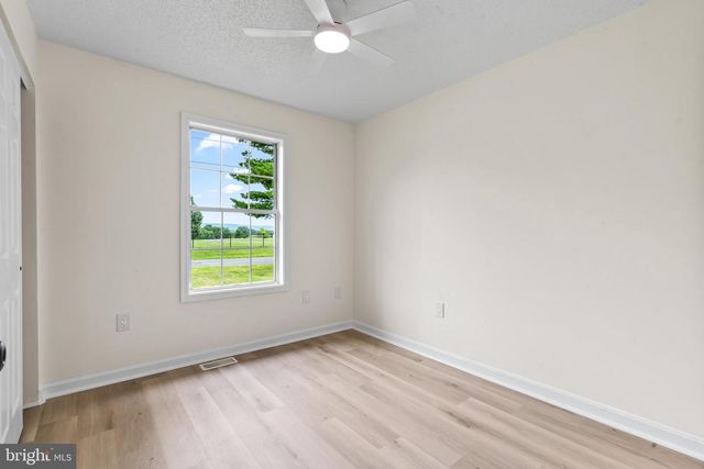 187 PRIMROSE DR, Martinsburg, WV 25404