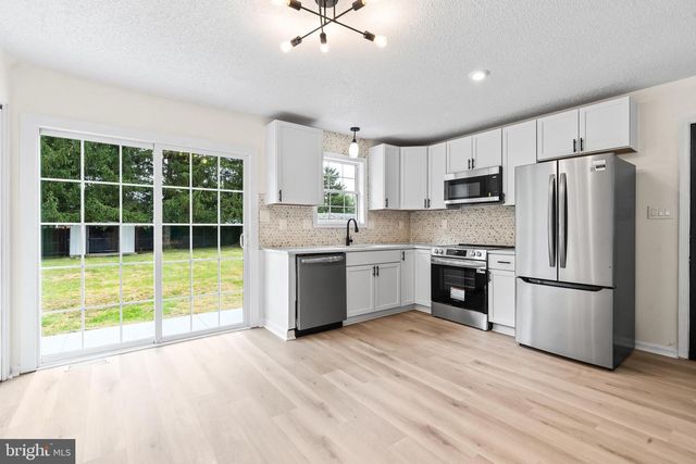 187 PRIMROSE DR, Martinsburg, WV 25404