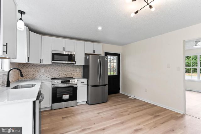 187 PRIMROSE DR, Martinsburg, WV 25404