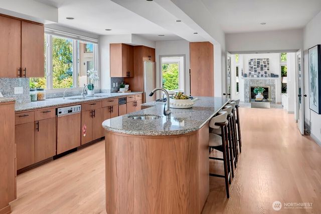 4715 81st Avenue SE, Mercer Island, WA 98040