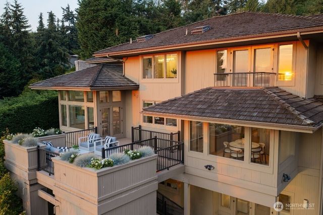 4715 81st Avenue SE, Mercer Island, WA 98040