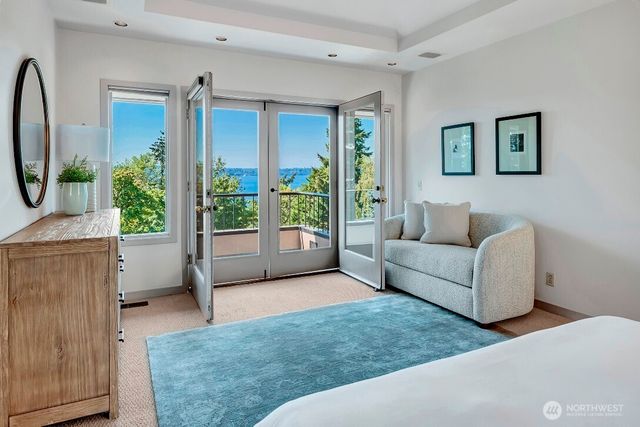 4715 81st Avenue SE, Mercer Island, WA 98040