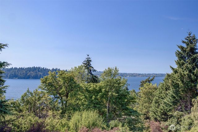 4715 81st Avenue SE, Mercer Island, WA 98040