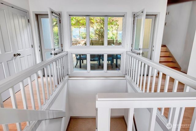 4715 81st Avenue SE, Mercer Island, WA 98040