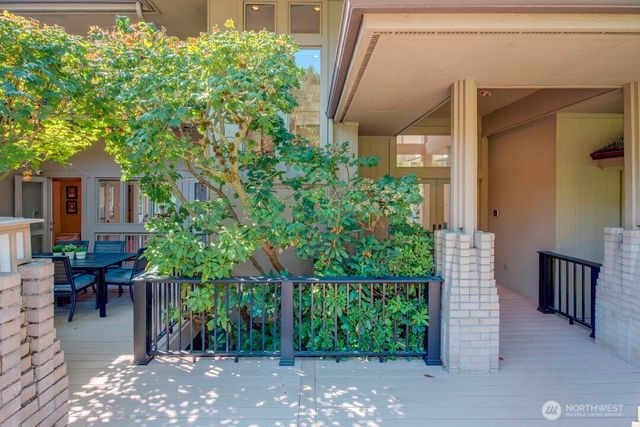 4715 81st Avenue SE, Mercer Island, WA 98040