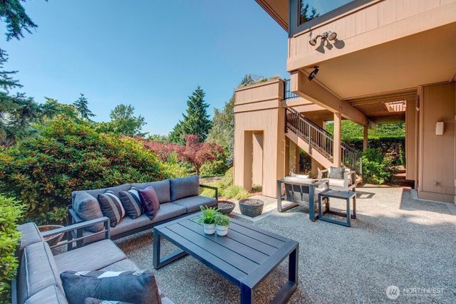 4715 81st Avenue SE, Mercer Island, WA 98040
