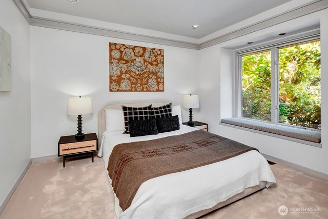 4715 81st Avenue SE, Mercer Island, WA 98040