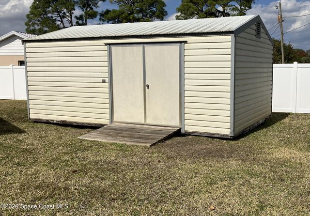 407 Heather Avenue NE, Palm Bay, FL 32907