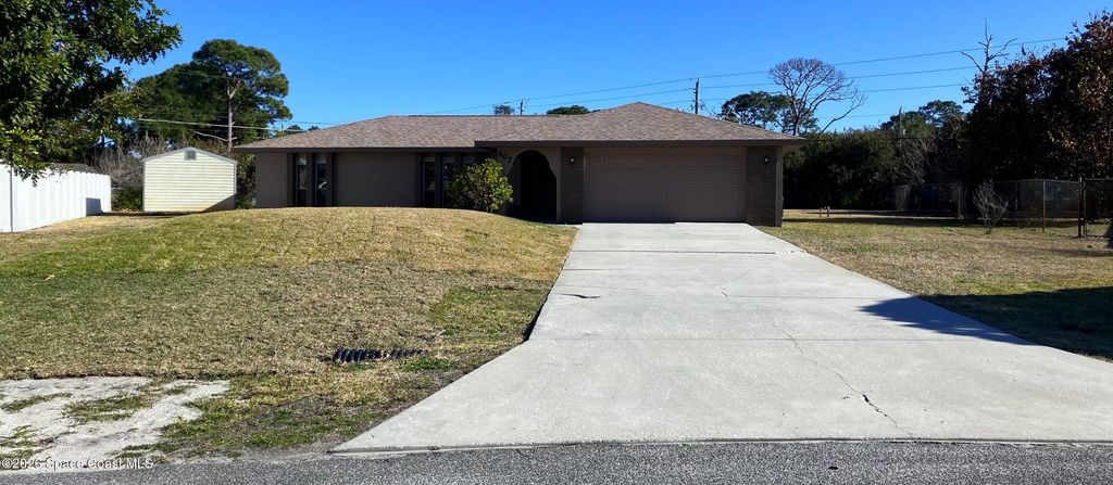 407 Heather Avenue NE, Palm Bay, FL 32907