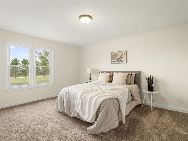 9281 Auburn Road, Winnebago, IL 61088