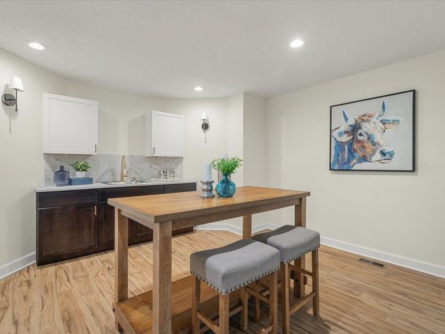 9281 Auburn Road, Winnebago, IL 61088