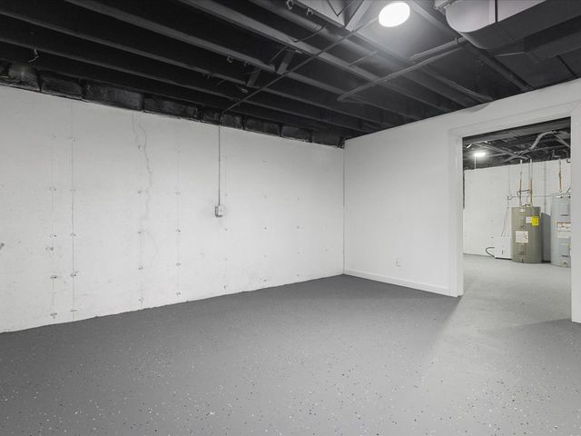 9281 Auburn Road, Winnebago, IL 61088