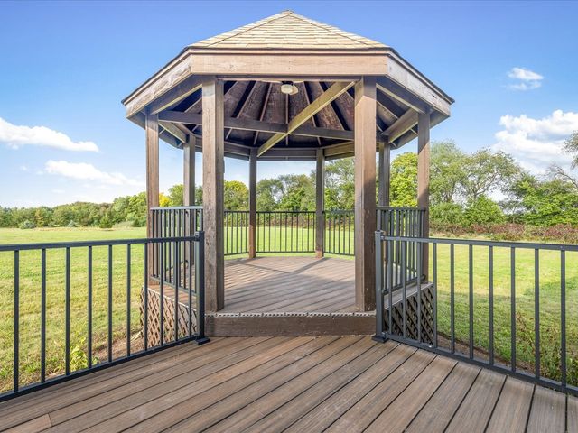 9281 Auburn Road, Winnebago, IL 61088