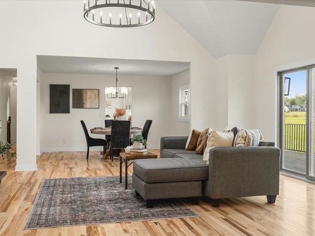 9281 Auburn Road, Winnebago, IL 61088