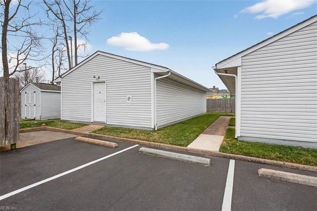 620 Shoreham Ct Apt 201, Virginia Beach, VA 23451