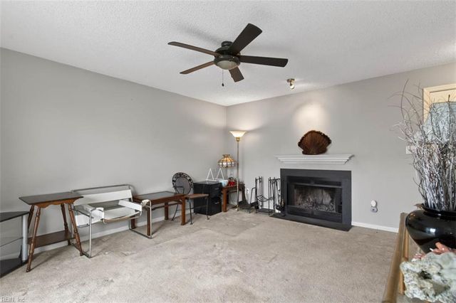 620 Shoreham Ct Apt 201, Virginia Beach, VA 23451