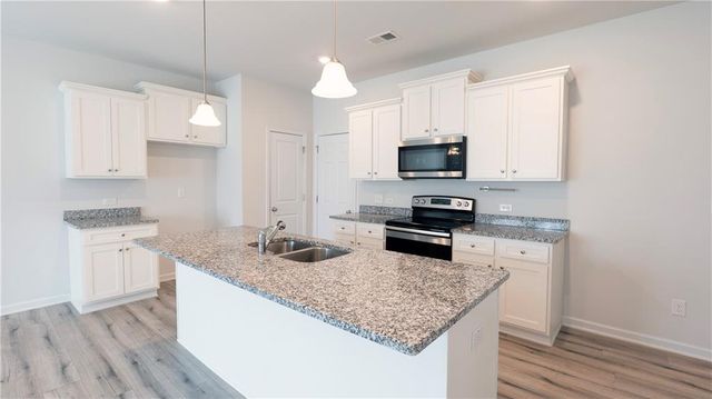 3675 Abbey Way, Gainesville, GA 30507