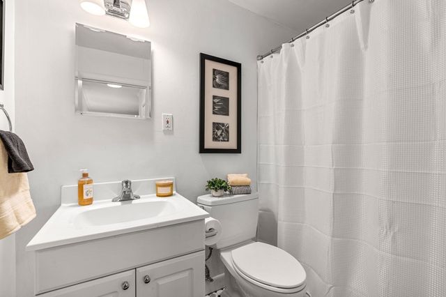 26 Summer St 5, Marblehead, MA 01945