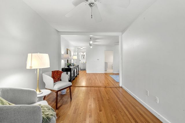 26 Summer St 5, Marblehead, MA 01945