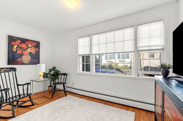 26 Summer St 5, Marblehead, MA 01945