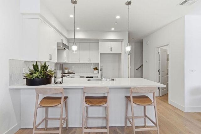 2861 Josephine Lane, Palo Alto, CA 94303