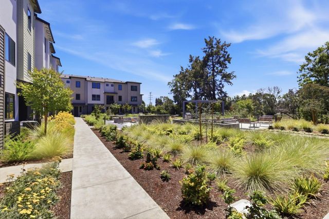 2861 Josephine Lane, Palo Alto, CA 94303