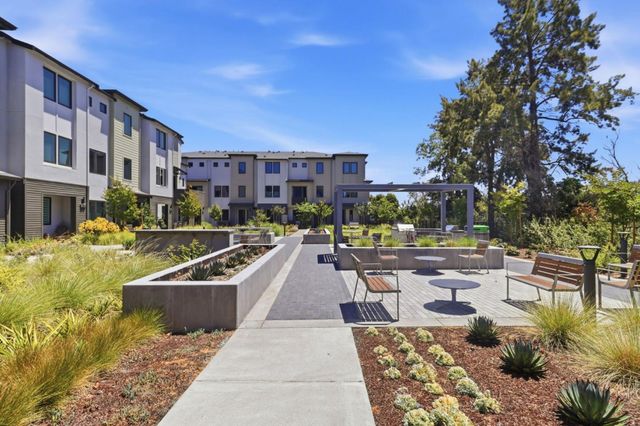 2861 Josephine Lane, Palo Alto, CA 94303