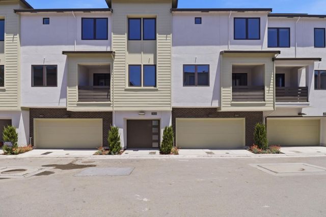 2861 Josephine Lane, Palo Alto, CA 94303