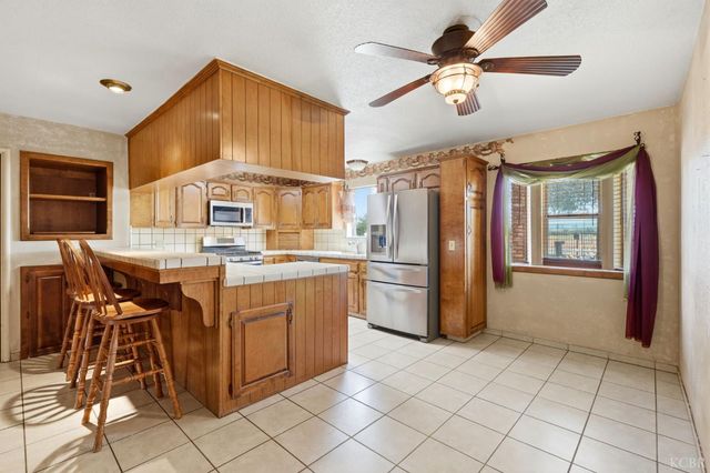 24053 Road 212, Lindsay, CA 93247