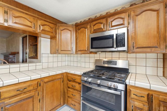 24053 Road 212, Lindsay, CA 93247