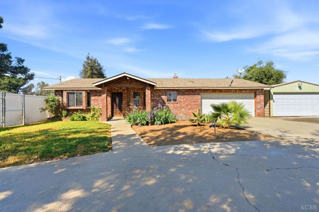 24053 Road 212, Lindsay, CA 93247