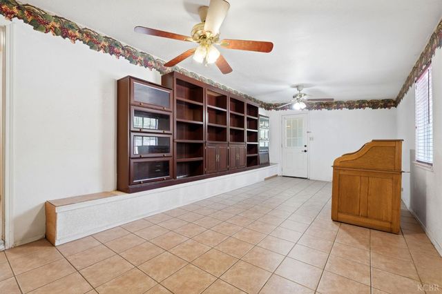 24053 Road 212, Lindsay, CA 93247