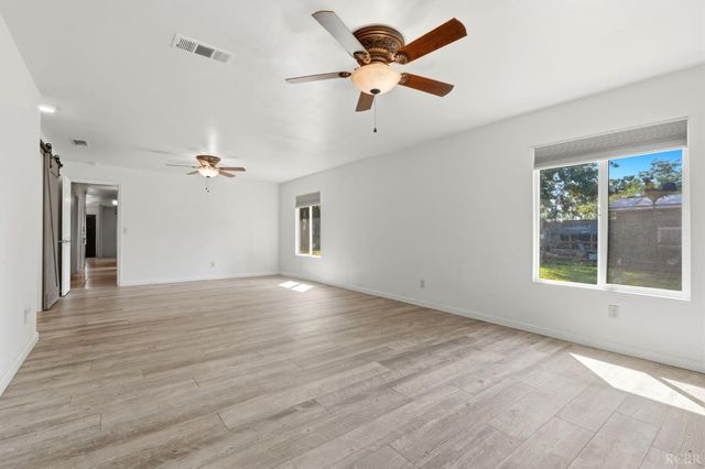 24053 Road 212, Lindsay, CA 93247