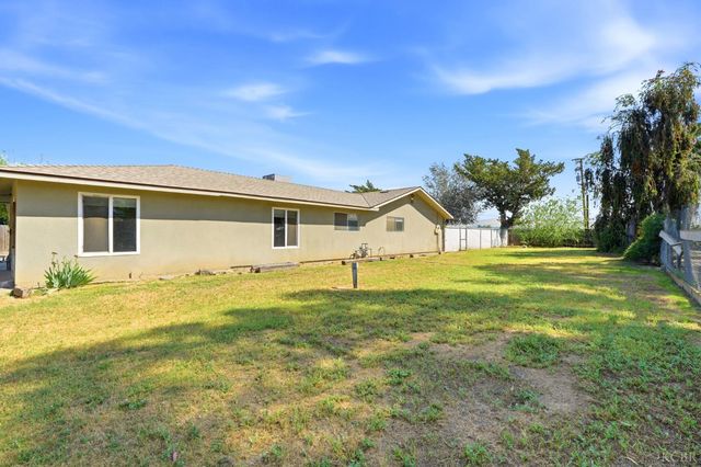 24053 Road 212, Lindsay, CA 93247