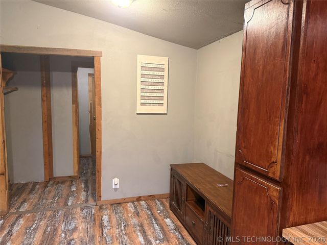 1013 S 433rd Avenue W, Terlton, OK 74081
